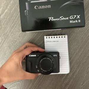 NEW Canon G7x Mark II